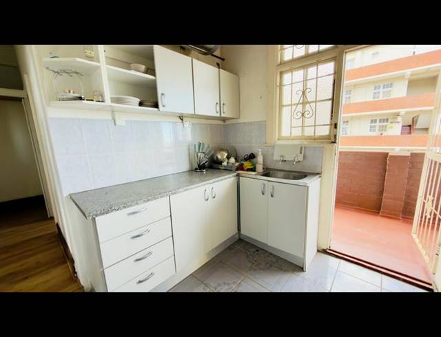 1 BEDROOM APARTMENT FOR SALE IN GLENWOOD